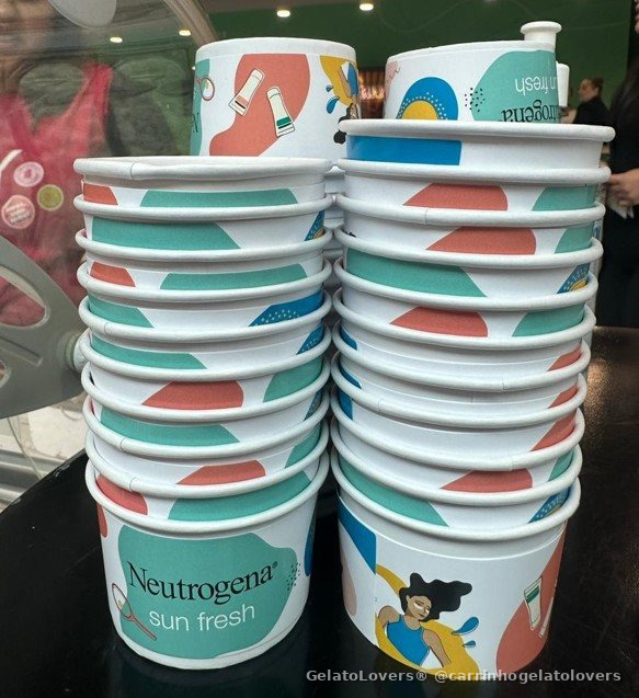 Carrinho de gelato para festas — Neutrogena